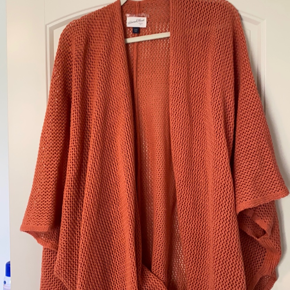 Universal Thread poncho
